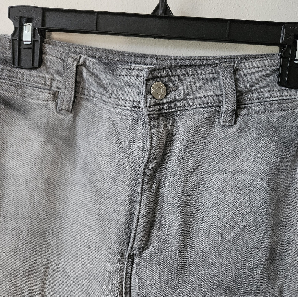 Mango Catherine Wide leg hugh rise distressed raw hem Jeans size US 2/ EUR 34 - Picture 5 of 5